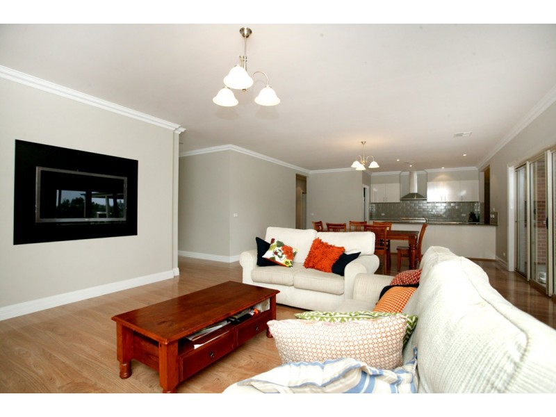 21-23 Scarlett Street, Avenel VIC 3664