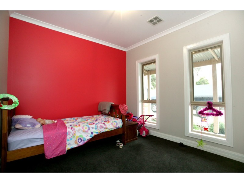21-23 Scarlett Street, Avenel VIC 3664