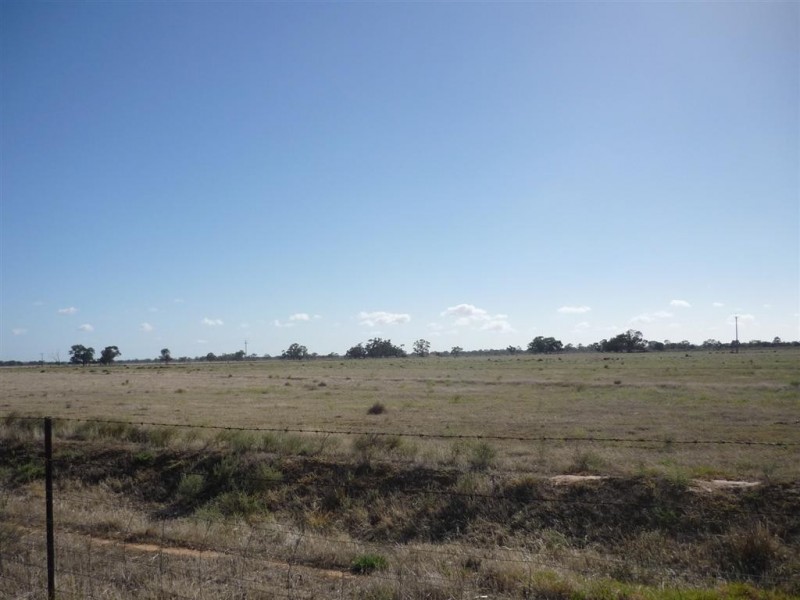 565 Nullabooma Road, Wakool NSW 2710