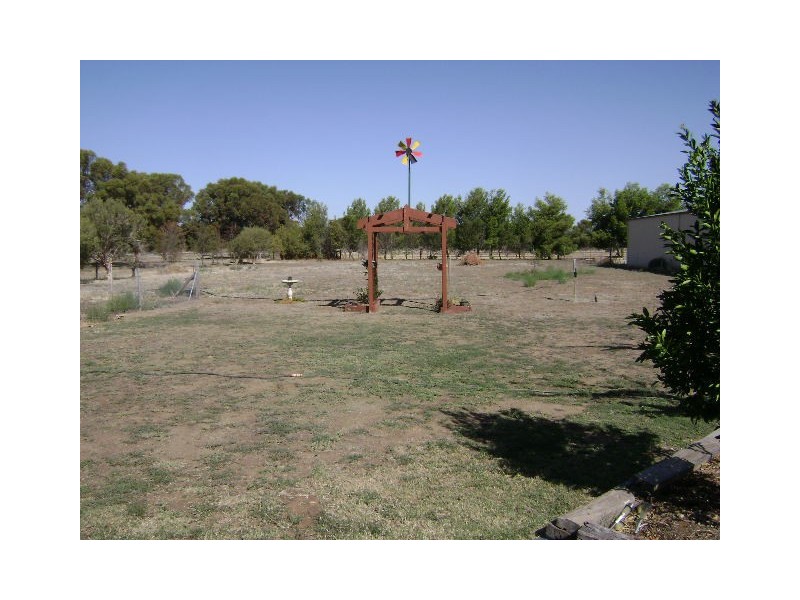 35 Borough Drive, Kerang VIC 3579