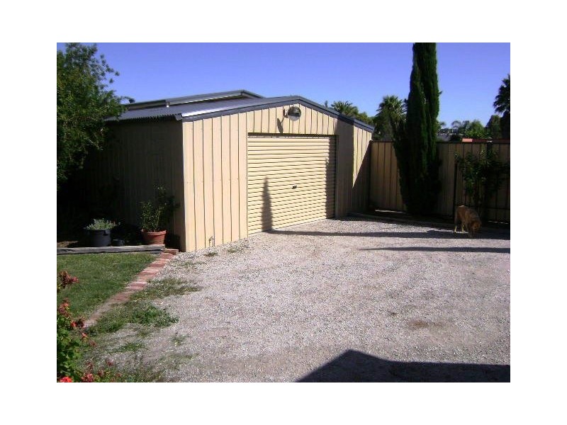 35 Borough Drive, Kerang VIC 3579