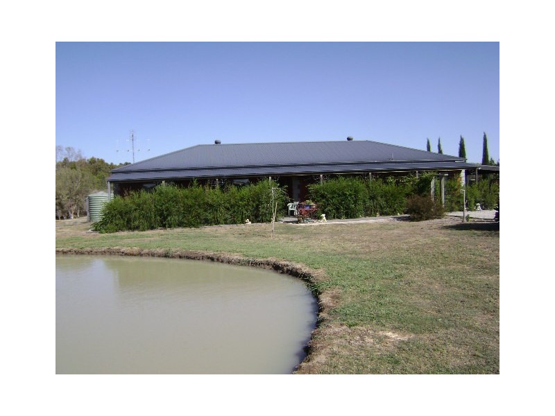 35 Borough Drive, Kerang VIC 3579