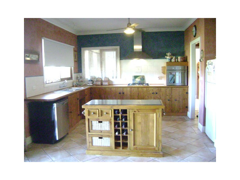 35 Borough Drive, Kerang VIC 3579