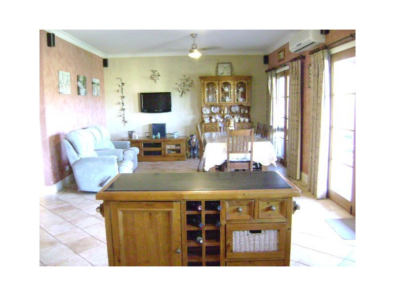 35 Borough Drive, Kerang VIC 3579