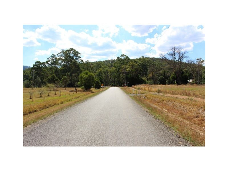 11 Steavenson Rd, Buxton VIC 3711
