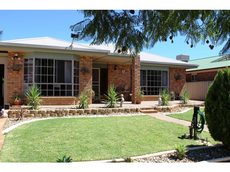 24 Gillespie Stree, Swan Hill VIC 3585