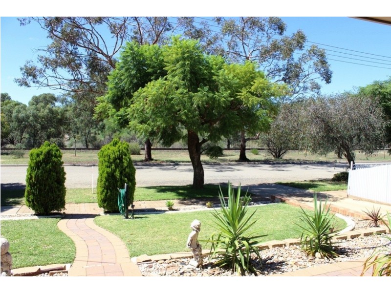 24 Gillespie Stree, Swan Hill VIC 3585