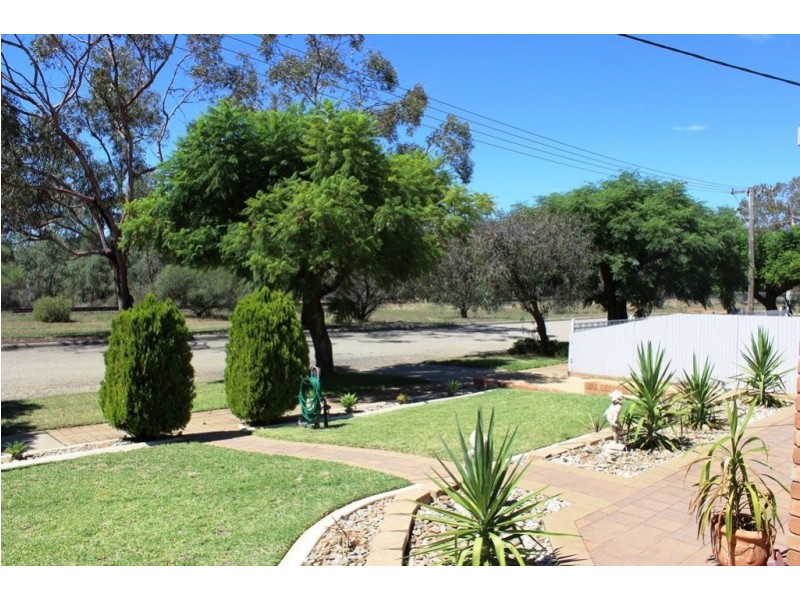 24 Gillespie Stree, Swan Hill VIC 3585