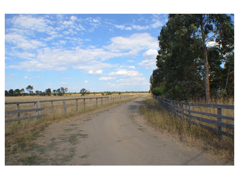 Caldermeade VIC 3984