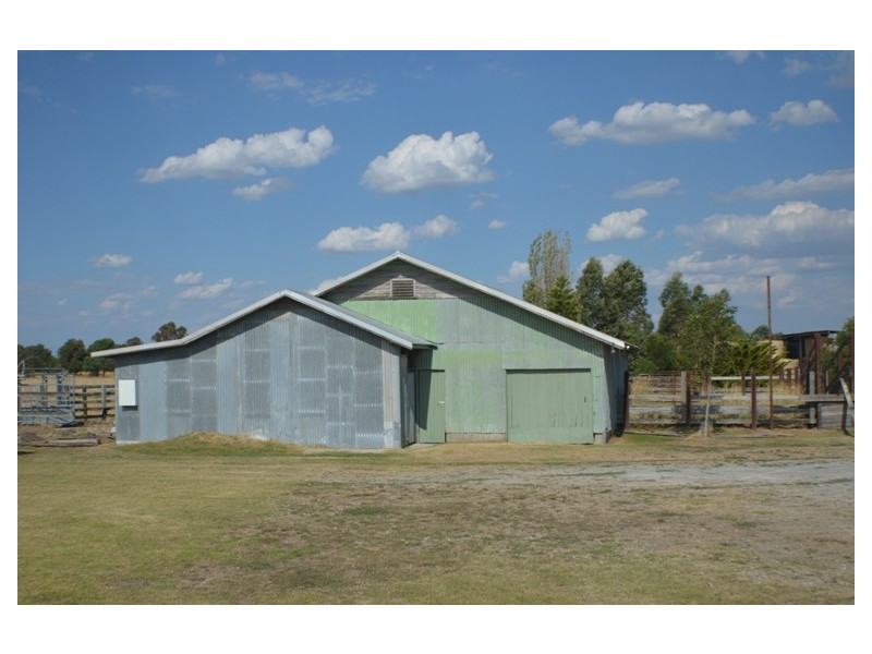 Caldermeade VIC 3984