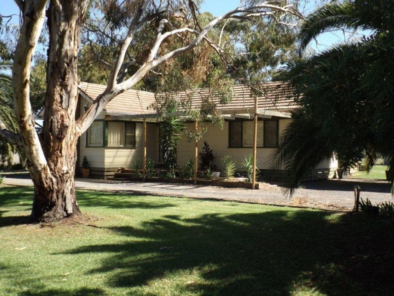 60 Parkman Avenue, Barham NSW 2732