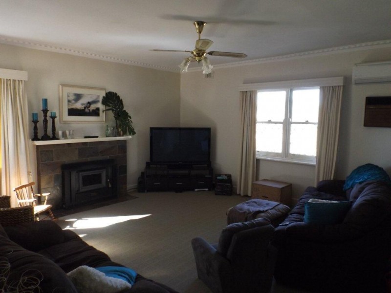 60 Parkman Avenue, Barham NSW 2732