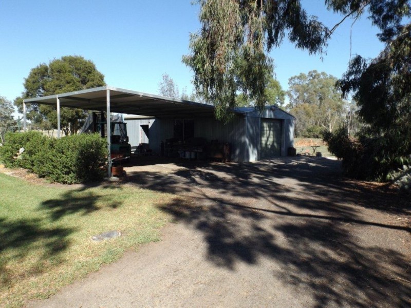 60 Parkman Avenue, Barham NSW 2732