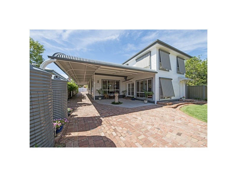 8 Chisholm Street, Swan Hill VIC 3585