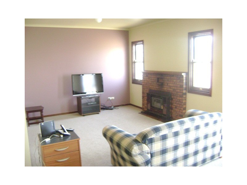 8 Park Road, Kerang VIC 3579