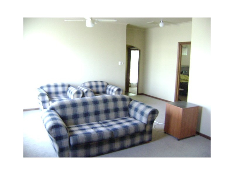 8 Park Road, Kerang VIC 3579