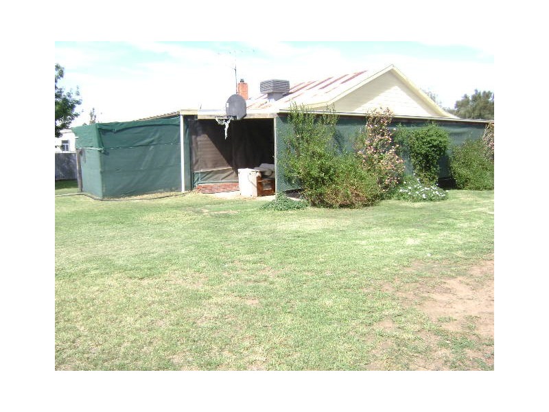 8 Park Road, Kerang VIC 3579