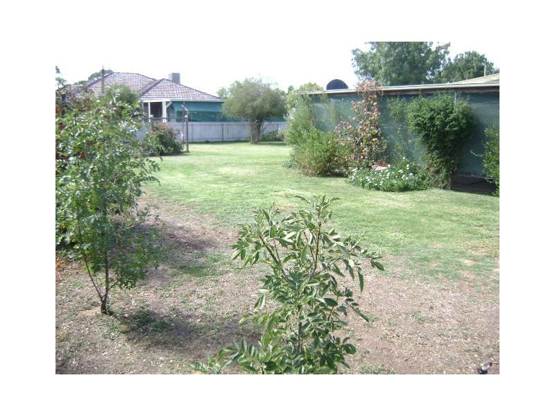 8 Park Road, Kerang VIC 3579