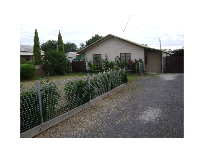 2A Park Road, Kerang VIC 3579