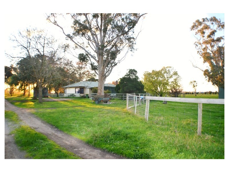 Pakenham South VIC 3810