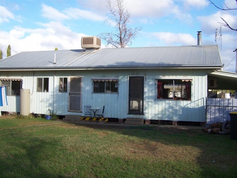 317 Church St, Hay NSW 2711