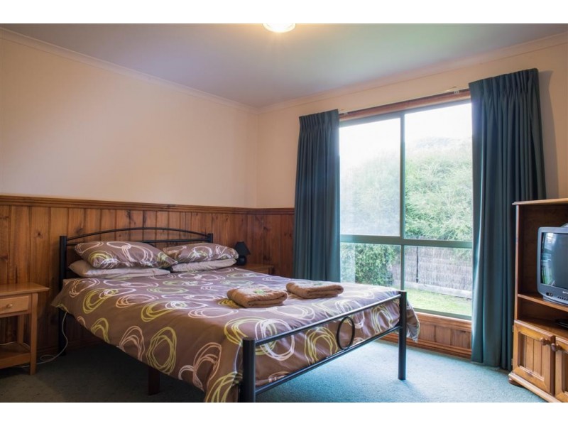 231 Grampians Rd, Halls Gap VIC 3381