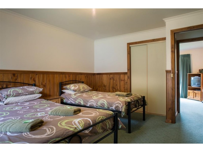 231 Grampians Rd, Halls Gap VIC 3381