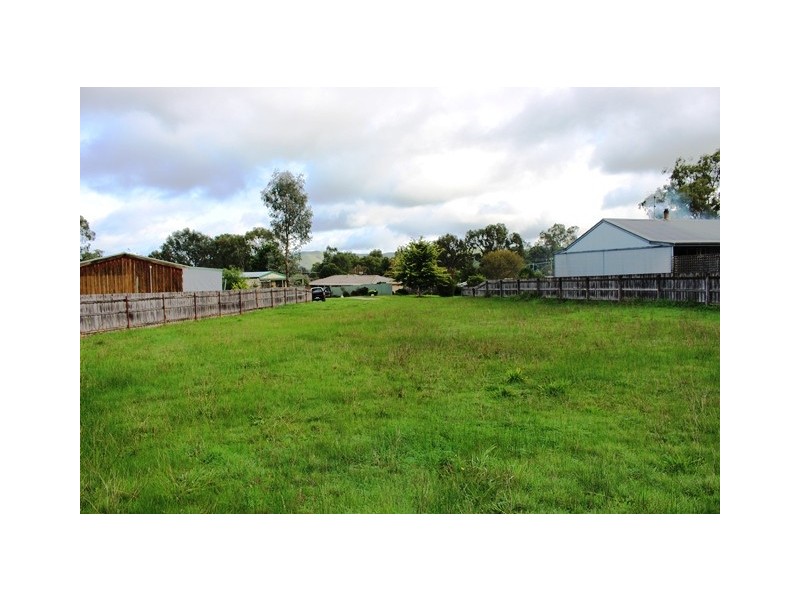 11 Coates Ct, Alexandra VIC 3714