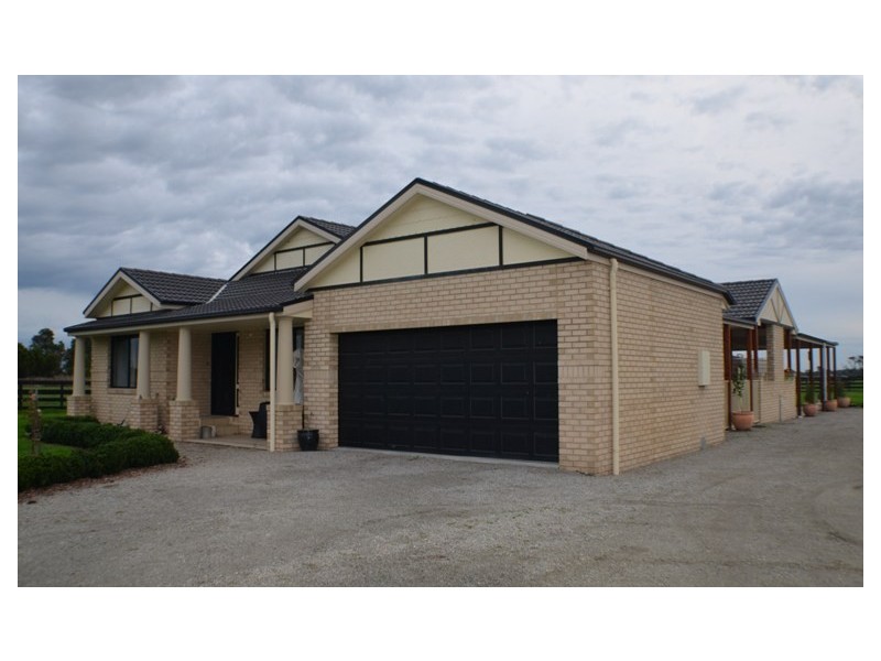 Bayles VIC 3981