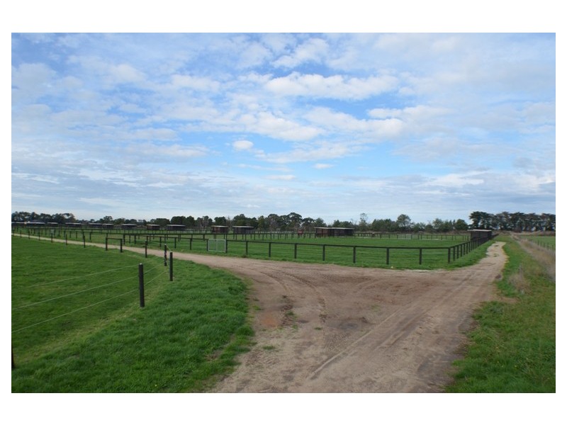 Bayles VIC 3981