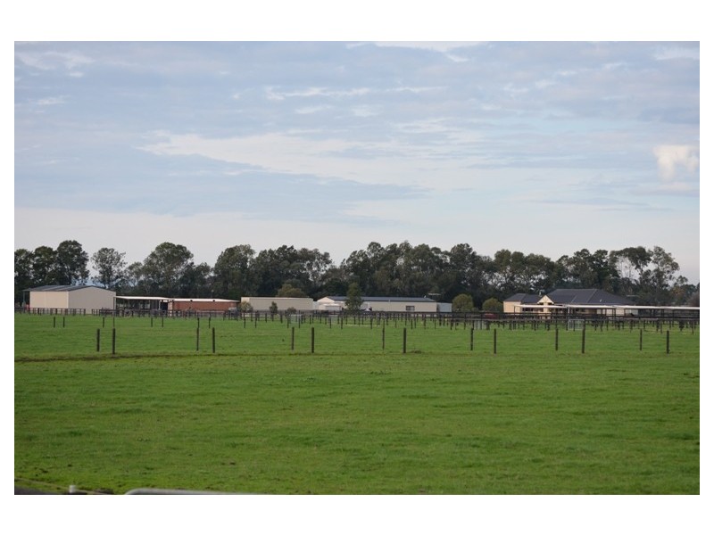 Bayles VIC 3981