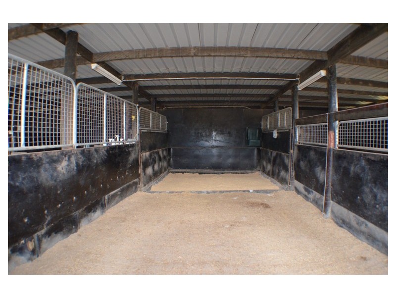 Bayles VIC 3981