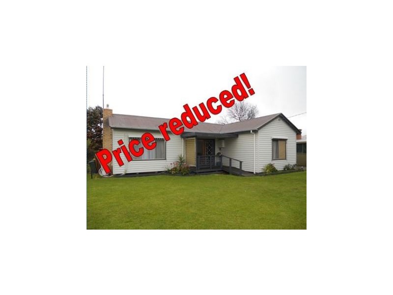 9 Edinburgh Road, Edenhope VIC 3318