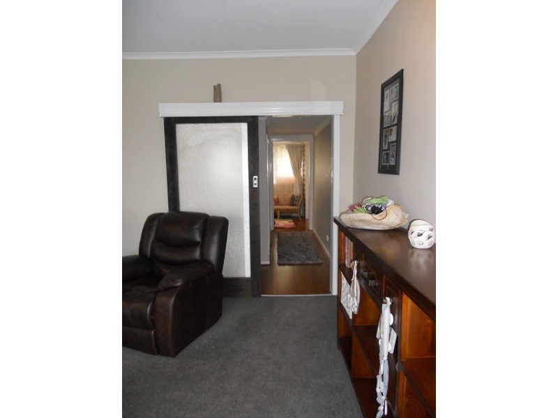 9 Edinburgh Road, Edenhope VIC 3318