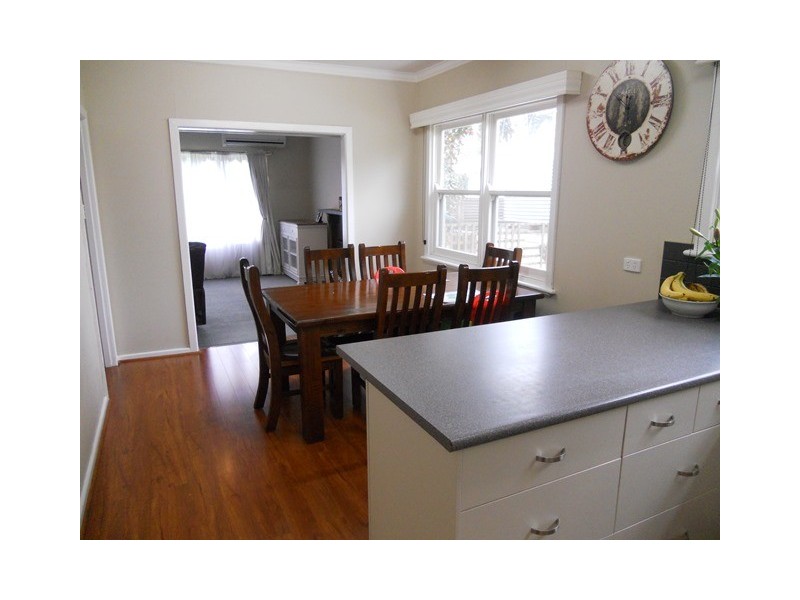 9 Edinburgh Road, Edenhope VIC 3318