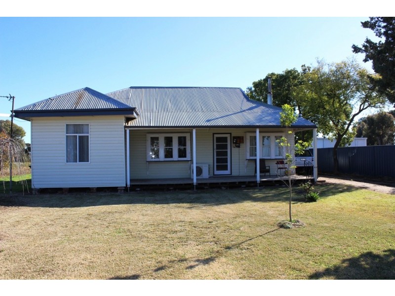 7 Stradbroke Avenue, Nyah VIC 3594