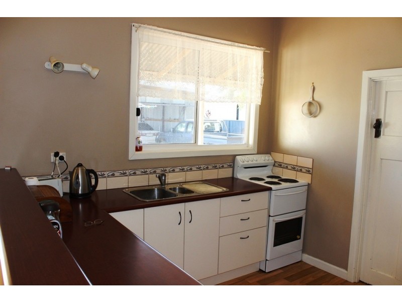 7 Stradbroke Avenue, Nyah VIC 3594