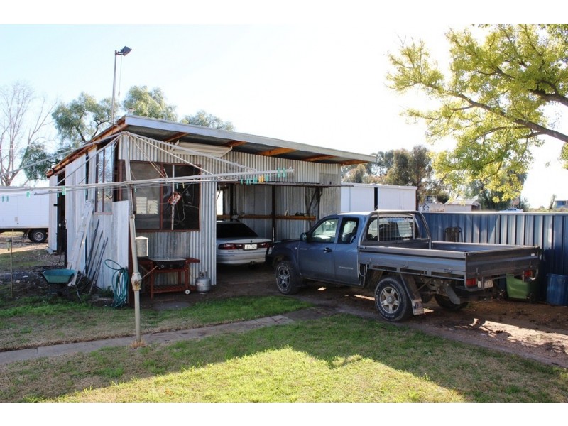 7 Stradbroke Avenue, Nyah VIC 3594