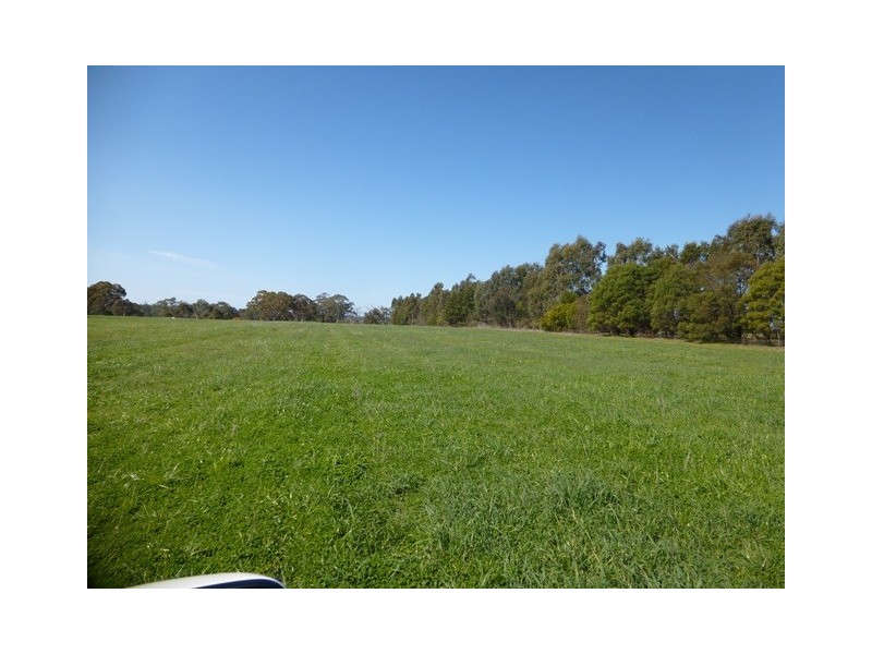 . Edgars Road, Harrow VIC 3317