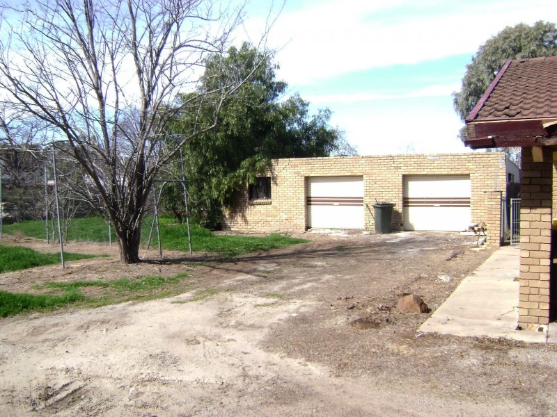 50 Airport Road, Kerang VIC 3579