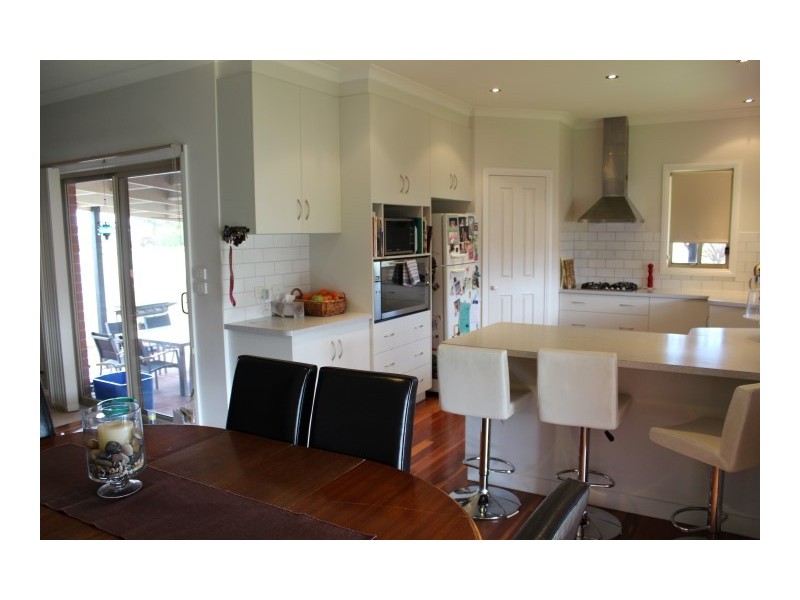 14 Monash Drive, Benalla VIC 3672