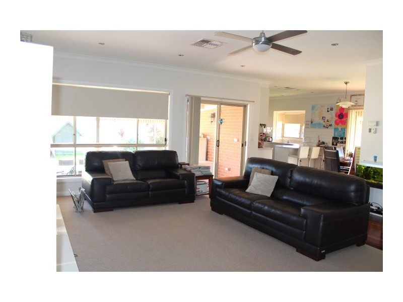 14 Monash Drive, Benalla VIC 3672