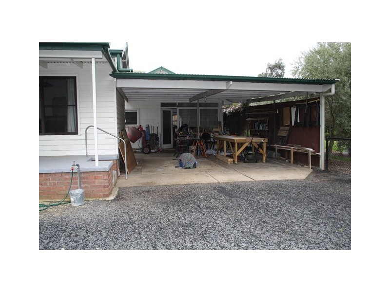 4 Elizabeth St, Edenhope VIC 3318