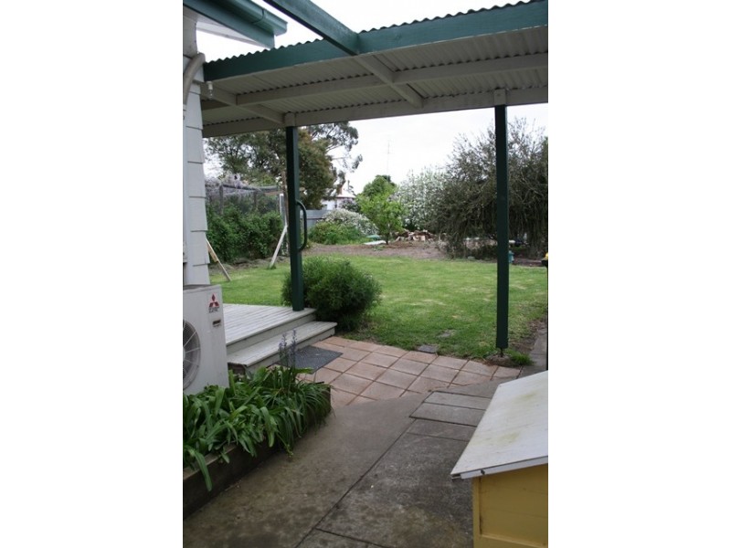 4 Elizabeth St, Edenhope VIC 3318