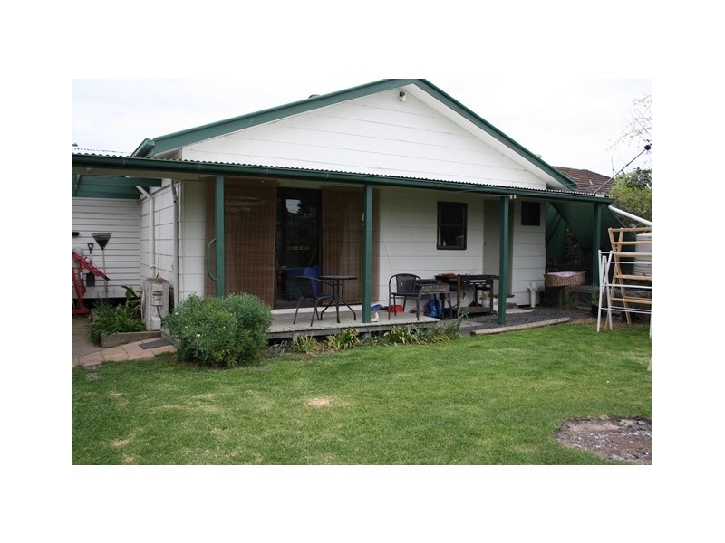 4 Elizabeth St, Edenhope VIC 3318