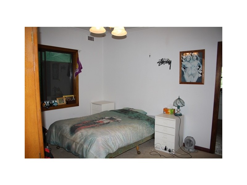 4 Elizabeth St, Edenhope VIC 3318