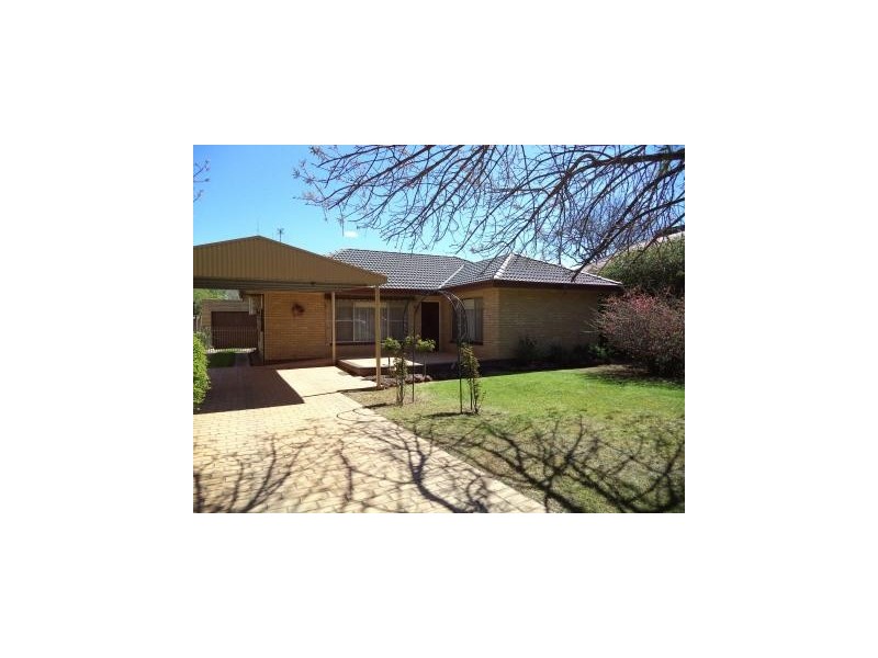 102 Victoria Street, Kerang VIC 3579