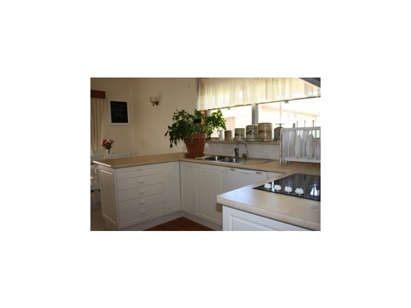 102 Victoria Street, Kerang VIC 3579