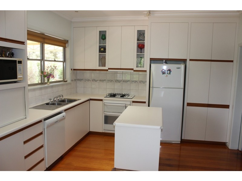 16 Woolstons Lane, Swan Hill VIC 3585