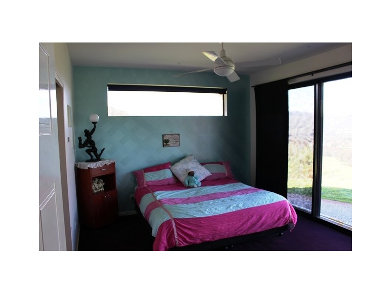 22 Shannon Court, Eildon VIC 3713